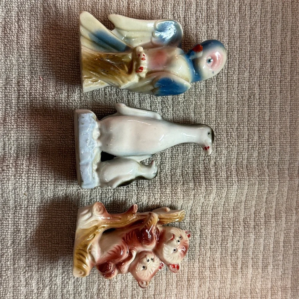 Vintage porcelain bird, penguin & bear figurines. Made in Japan - Picture 9 of 10